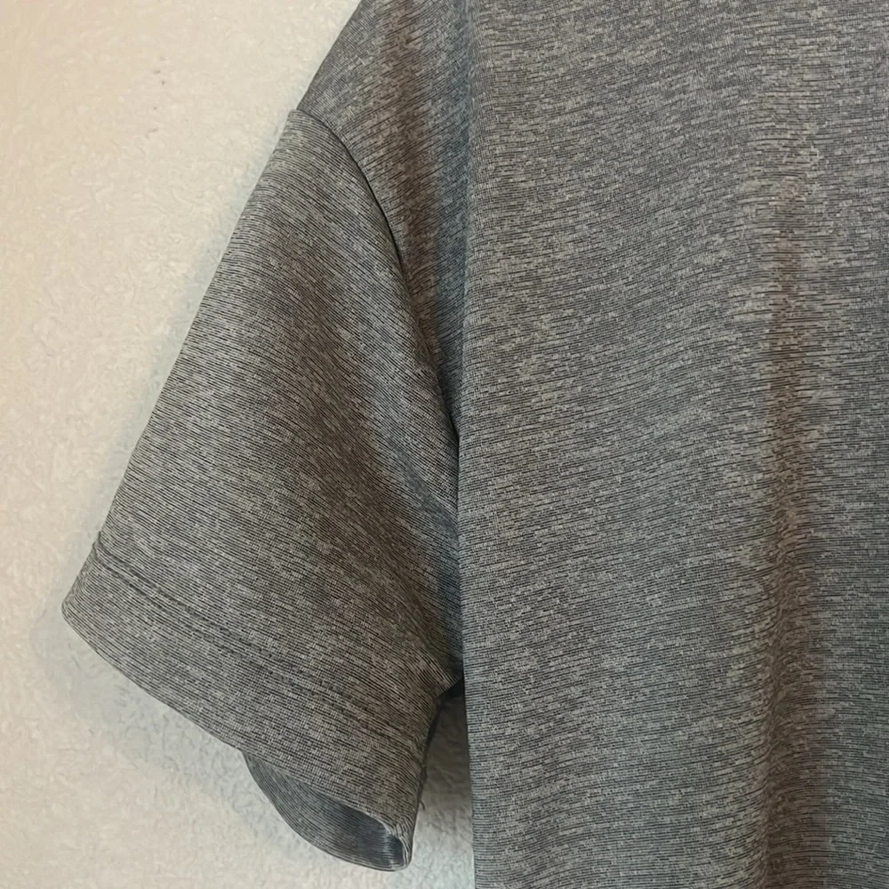 Nike Dri-Fit Gray Athletic Shirt Size Extra Small - Picture 6 of 8
